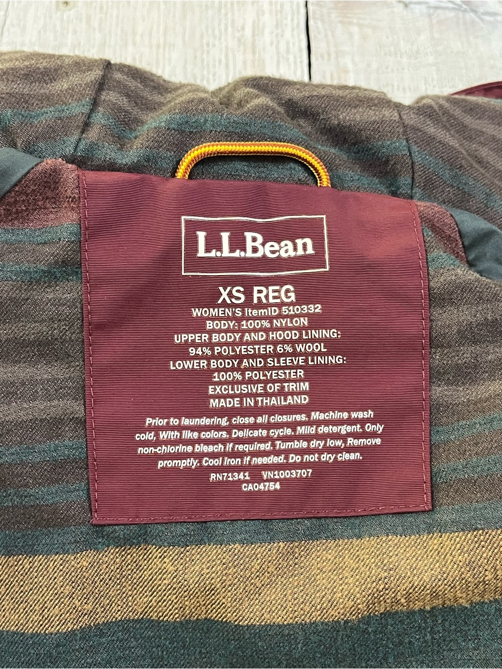 L.L.Bean Mountain Classic Water Resistant Parka Jacket Maroon Size XS - Picture 3 of 15